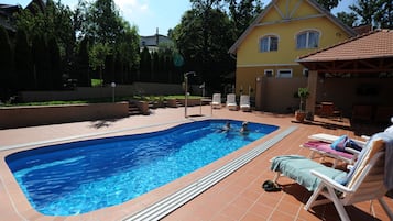 Seasonal outdoor pool