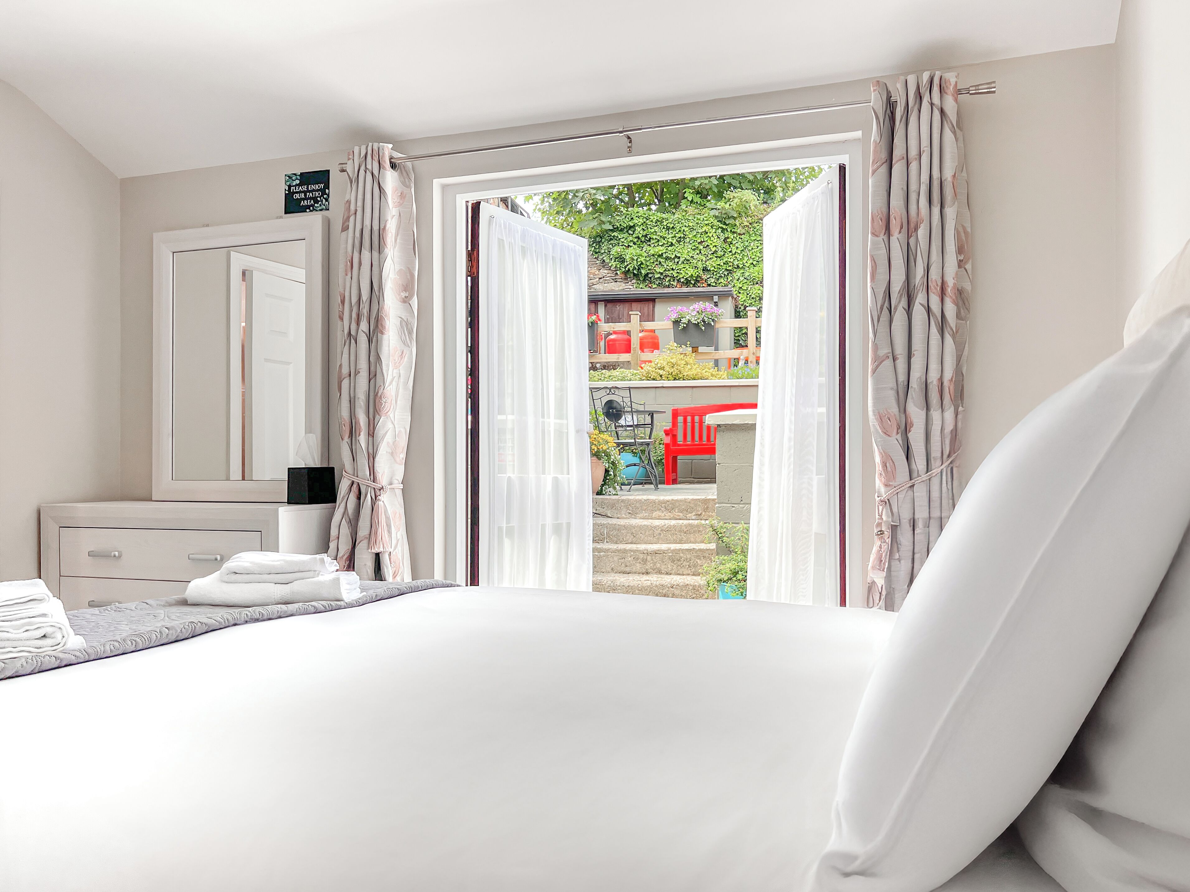 Deluxe Room | Premium bedding, pillowtop beds, blackout drapes, soundproofing