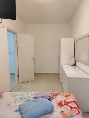 1 Schlafzimmer, Bügeleisen/Bügelbrett, kostenloses WLAN, Bettwäsche