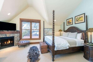 3 bedrooms, desk, iron/ironing board, free WiFi - Sunnyside Living, One Block off Colorado Avenue Downtown Telluride (Telluride)