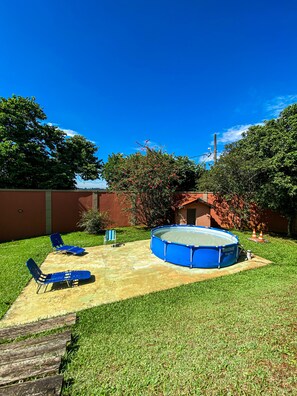 Outdoor pool - Paz e muito verde na Granja Viana (Cotia)