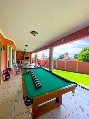 Billiards - Paz e muito verde na Granja Viana (Cotia)