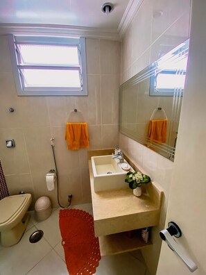 Apartment | Bathroom | Shower, rainfall showerhead, towels, toilet paper