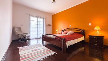 3 bedrooms, free WiFi, bed sheets