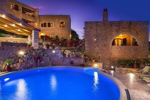 独立别墅 | 泳池 | 室外游泳池