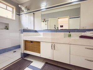 Bathroom - Casa Alto Padrão na Granja Viana - Cond. Fechado (Carapicuiba)