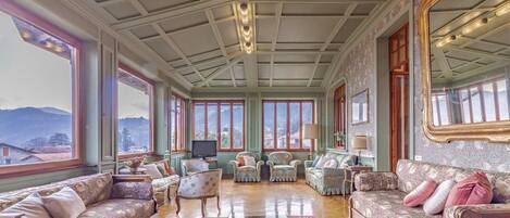 Villa | 6 Schlafzimmer