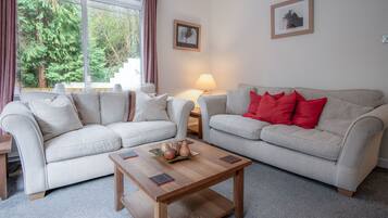 32–tuumainen äly-TV, jossa kaapelikanavat