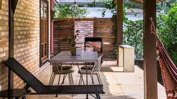 Vila básica | Opções para refeição ao ar livre