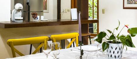 Basic Villa | Dining