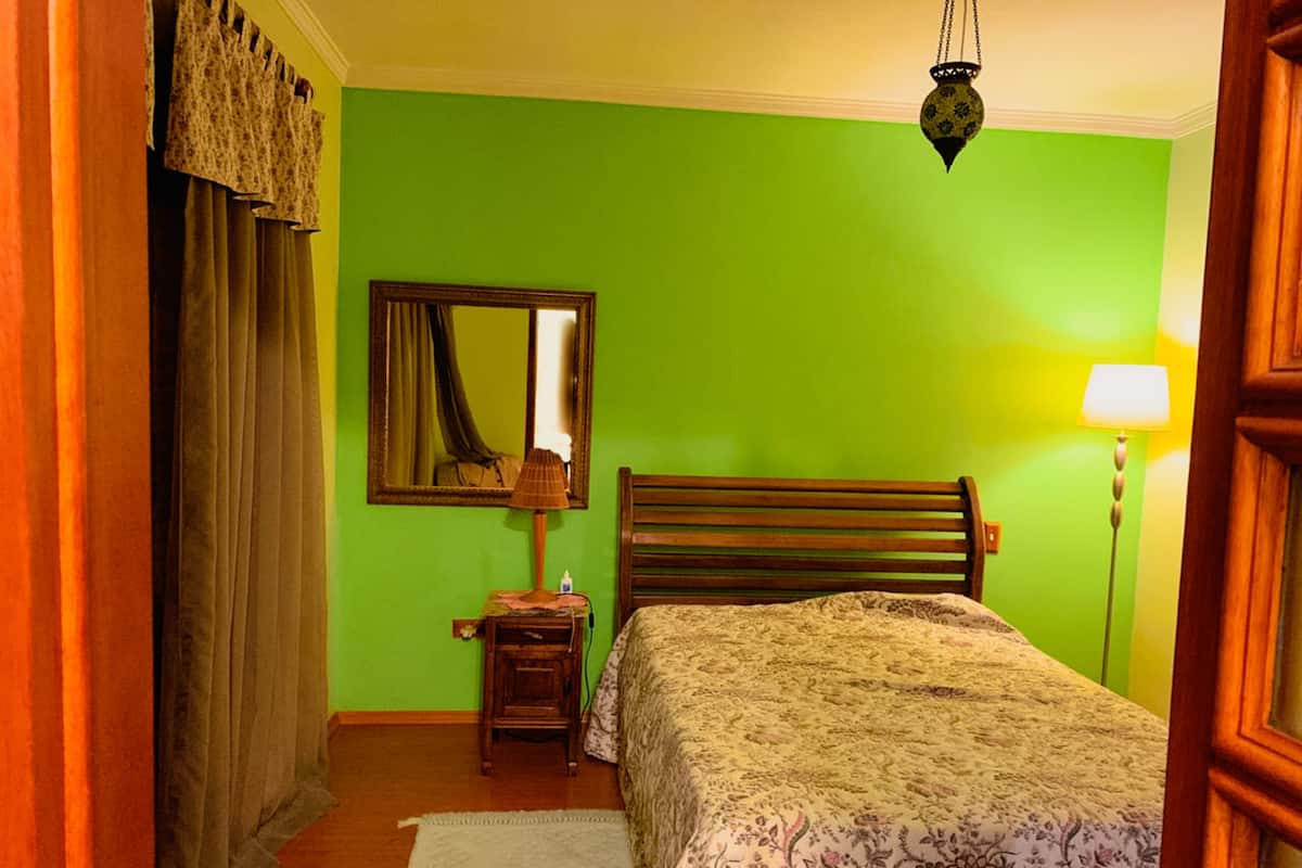 Vila exclusiva | 3 quartos, Wi-Fi de cortesia, roupa de cama