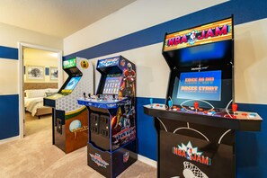 Games room - Discover Your Perfect Getaway | 8BR Wonder (Davenport)