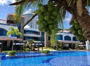Outdoor pool - APARTMENT  BETWEEN OCEAN AND RAIN FOREST - Beachside apartment with outdoor pool (Panama City)