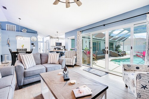 Luxury Pool Home-Sunrise Chateau