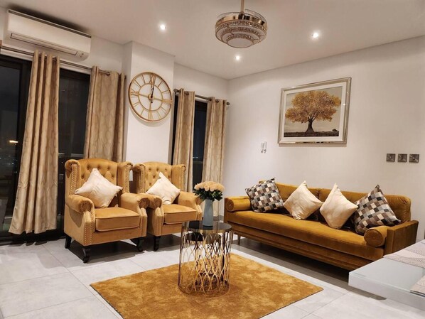 Apartment | Living area