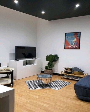TV