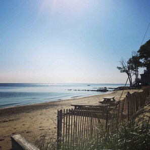 Sun loungers, beach towels - Cottage on the Bay (Saint Leonard)