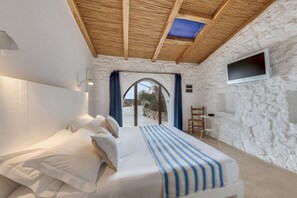 1 chambre, fer et planche à repasser, Wi-Fi, literie fournie