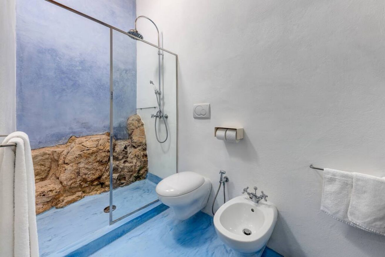 Dusche, Haartrockner, Bidet, Handtücher