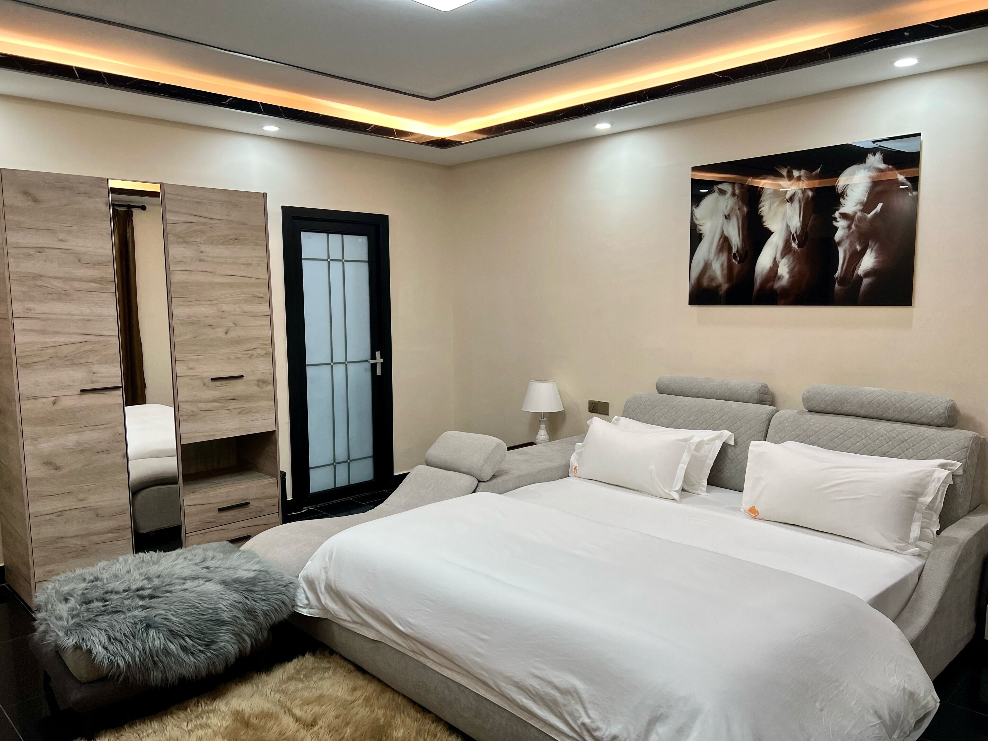 Suite Studio Exécutive | Décoration personnalisée, ameublement personnalisé, bureau