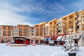 Exterior - Sundial B404 | Ski-in/Ski-out | Mountain Views | Full Kitchen | Pools & Hot Tubs (Park City)