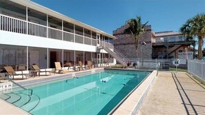 Et oppvarmet basseng