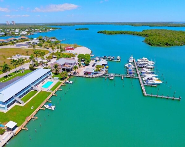 Marina - Driftwood Landing 5- Isles of Capri Vacation Resort. (Naples)