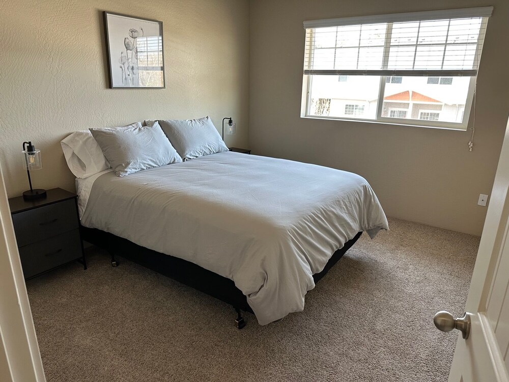 Charming and convenient townhome Medford Vrbo