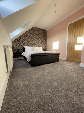 House | 3 bedrooms, free WiFi, bed sheets