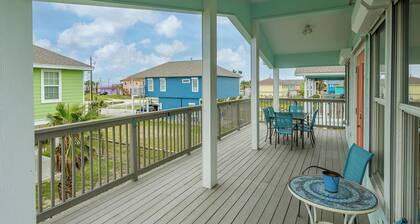 Sandy Pants Beach House by Miss Kitty’s