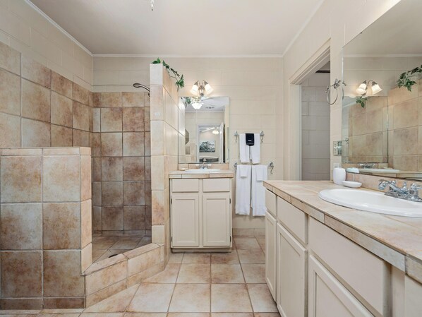 Casa (2 Bedrooms) | Servicio de la propiedad