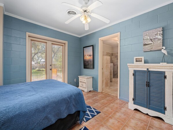 House (2 Bedrooms) | Property amenity - A Quiet Escape by Miss Kitty’s (Rockport)