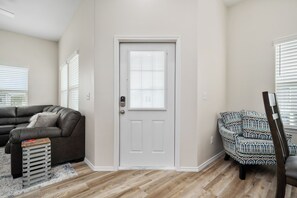 Property amenity - Red Tail Getaway by Miss Kitty’s (Rockport)