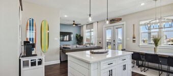 Sandy Cheeks Surfside by Ryson Vacation Rentals