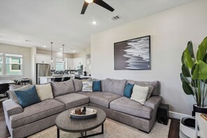 House (4 Bedrooms) | Living area - Sandy Cheeks Surfside by Ryson Vacation Rentals (Freeport)