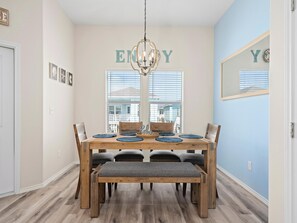 Nhà (3 Bedrooms) | Tiện nghi, dịch vụ nơi lưu trú