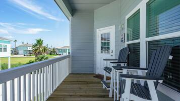 House (3 Bedrooms) | Property amenity