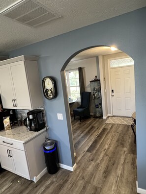 المنشأة من الداخل