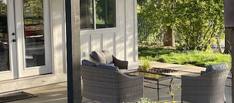 Templeton Vineyard Farmhouse in the Heart of Wine Country