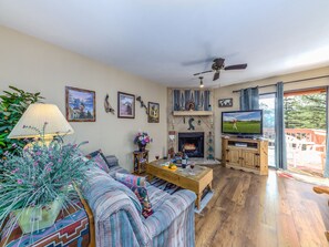 开间 (2 Bedrooms) | 住宿服务设施