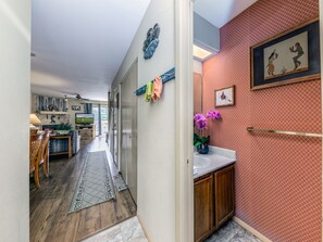 Studio (2 Bedrooms) | Property amenity