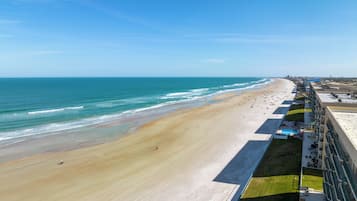 Condo (2 Bedrooms) | Property amenity