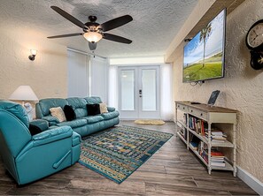 Condo (2 Bedrooms) | Servicio de la propiedad