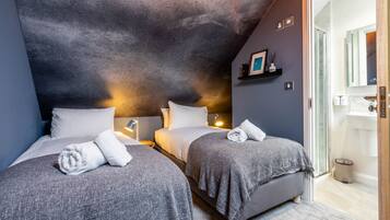 3 bedrooms, iron/ironing board, internet