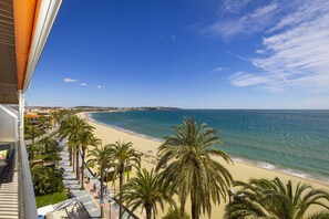 Beach nearby - CORONA Apartment (Salou)