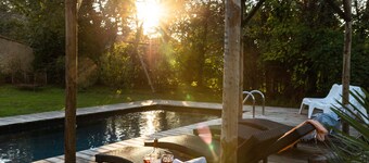 PROMO! CHARMING VILLAGE HOUSE! Heated pool, spa, garden, St Emillion