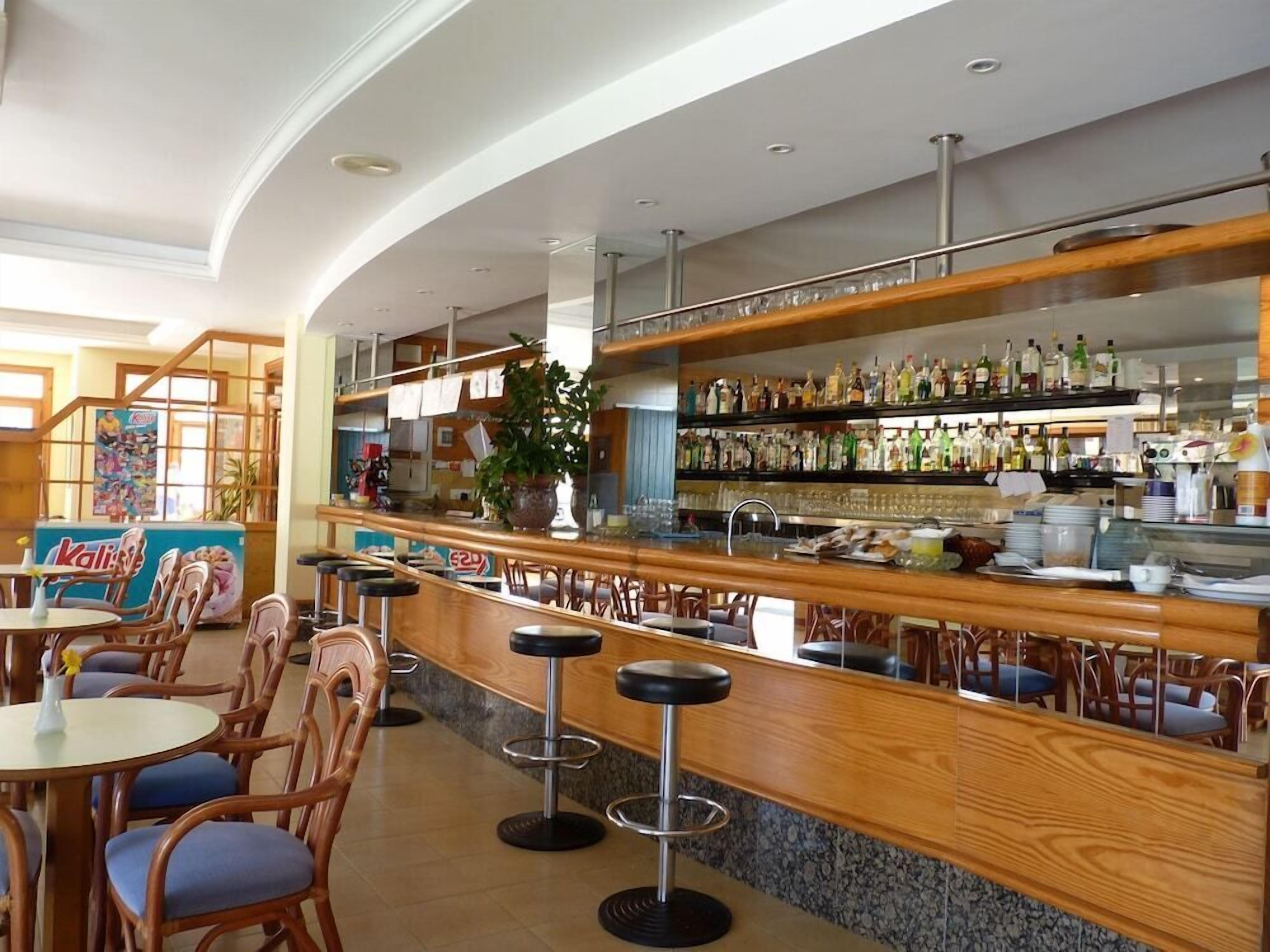 Bar (en el alojamiento)