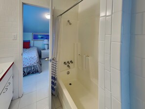 House (4 Bedrooms) | Property amenity - ShangriLaLa by Ryson Vacation Rentals (Galveston)