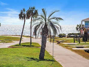 House (4 Bedrooms) | Property amenity - ShangriLaLa by Ryson Vacation Rentals (Galveston)