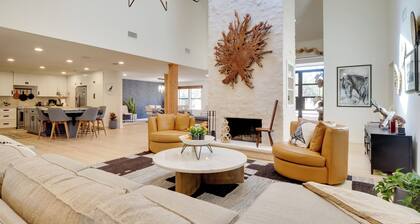 Pool, Patio & Privacy! Home Near Georgetown Square